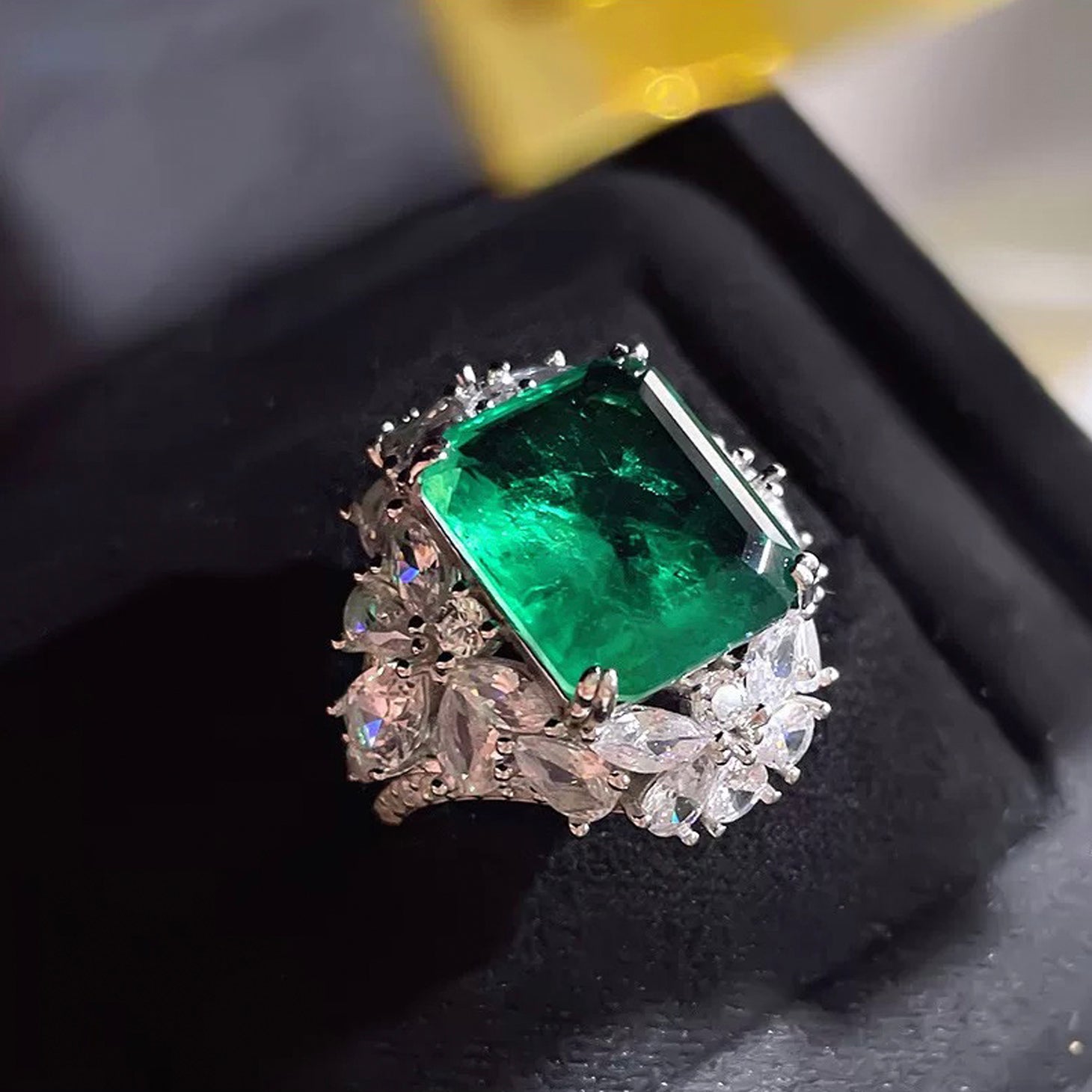 Emerald Green Ring - Queen's Style, Opulent and Dominant, Lavishly Studded with Zircon - High-End Unique Design