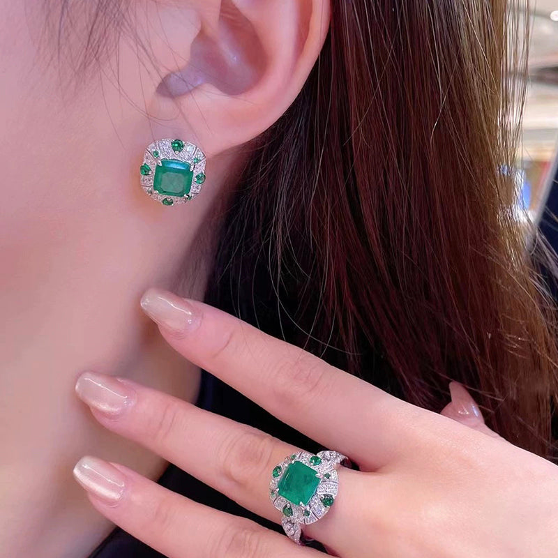 Luxurious Vintage Cultivated Emerald Set