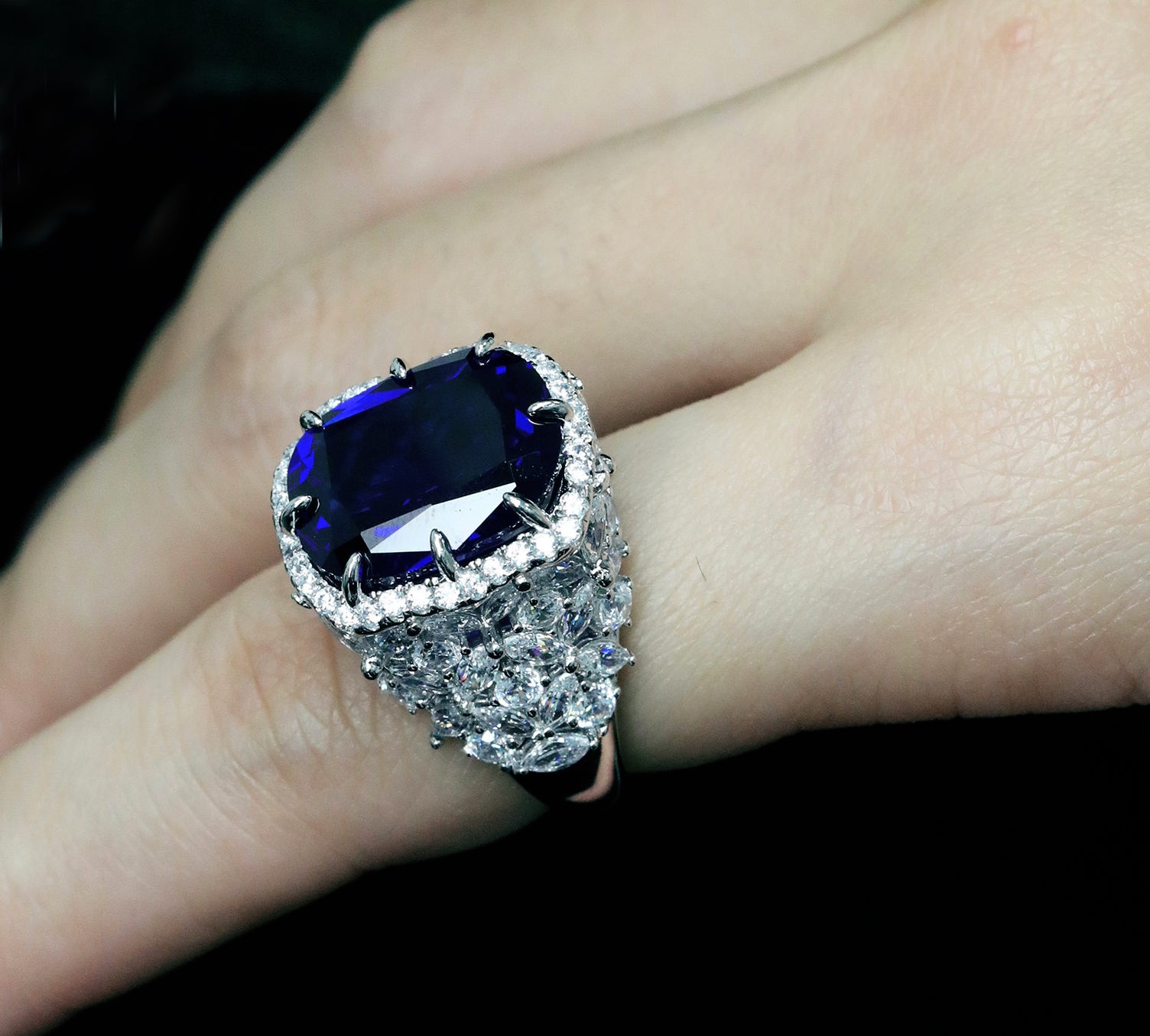 Royal Blue High-Carbon Large Carat Unique Custom High-Table Luxuriously Inlaid Heavy Sapphire Ring