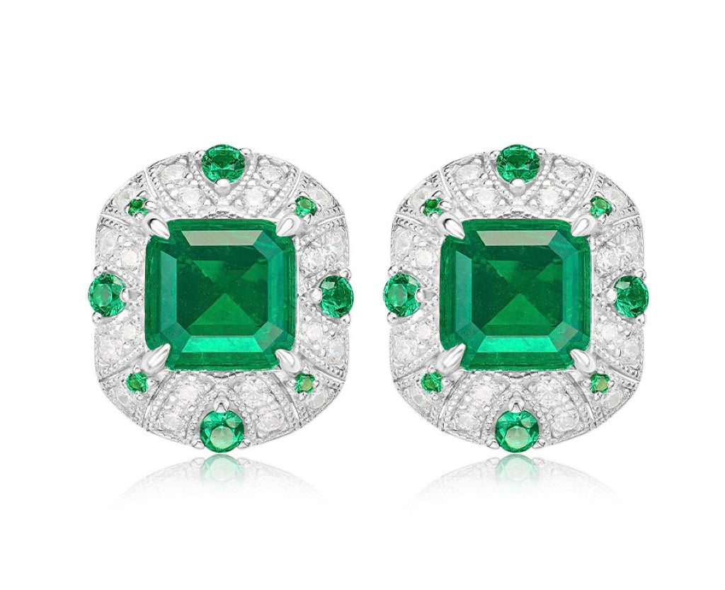 Luxurious Vintage Cultivated Emerald Set